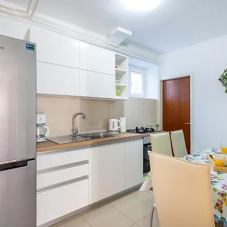 Perka Near בית הארחה