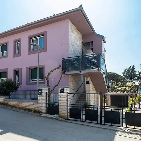 Perka Near Konukevi 3*