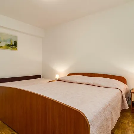 Guest house Perka Near 3*